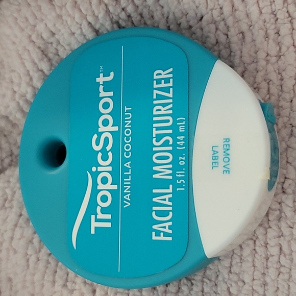 Tropic Sport Replenish Facial Moisturizer - Picture 6 of 9